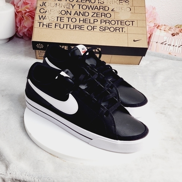 nike court legacy women's black